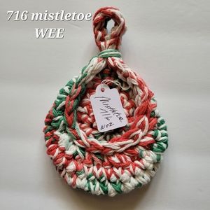 WEE 716 MISTLETOE HANDMADE CROCHETED  HANGING WALL STORAGE BASKET